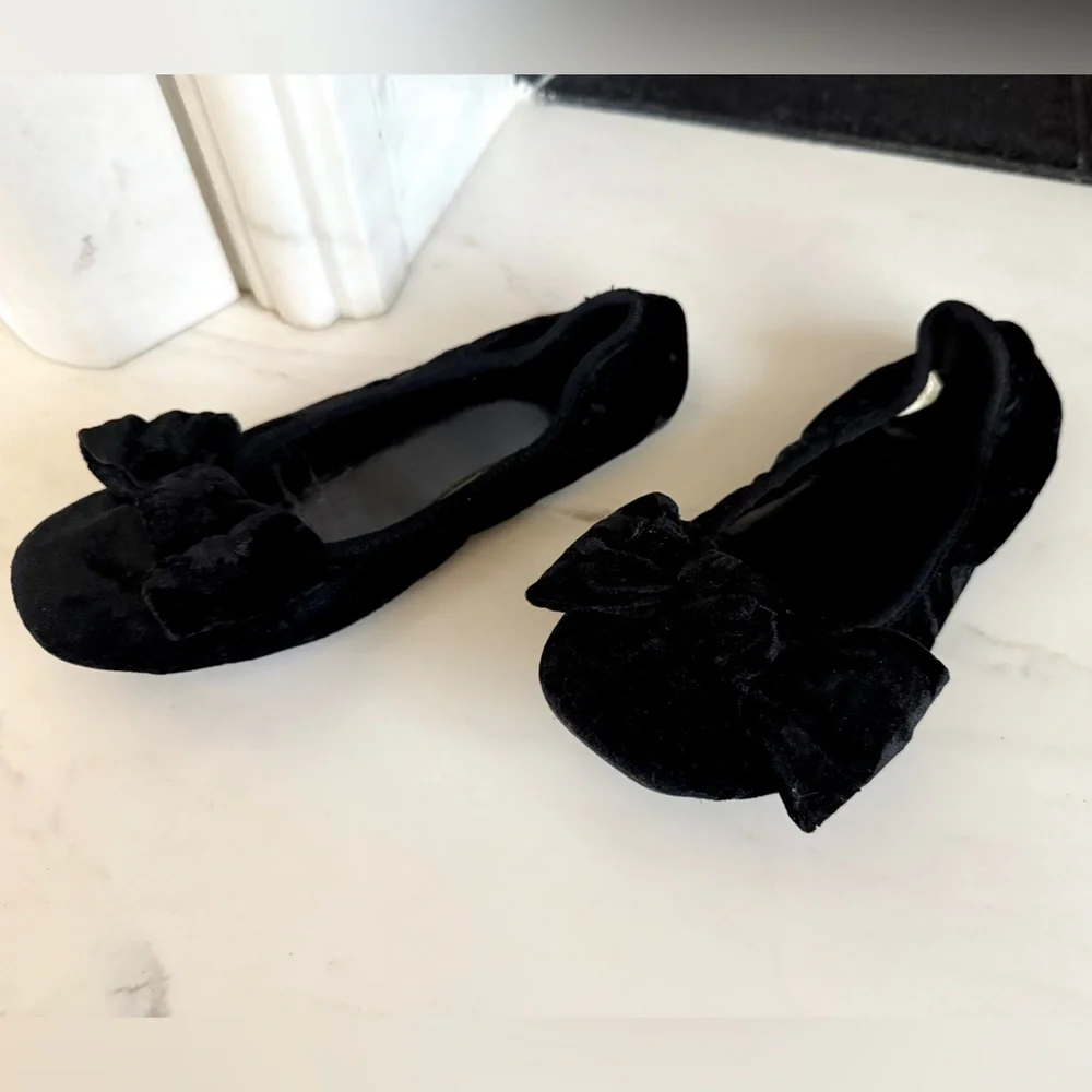 GAP Dress Shoes Ballet Flat BIG GIRLS Black Bow Velvet Holidays Christmas Size 5